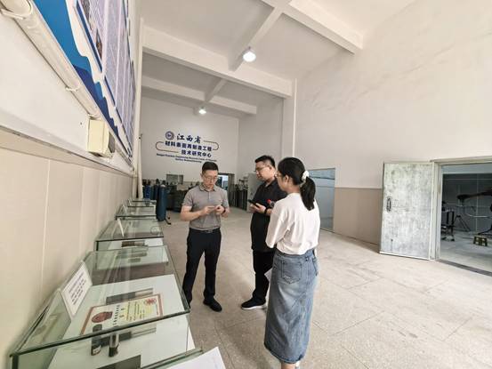 市科技局对材料表面工程江西省重点实验室定向委托项目进行中期检查